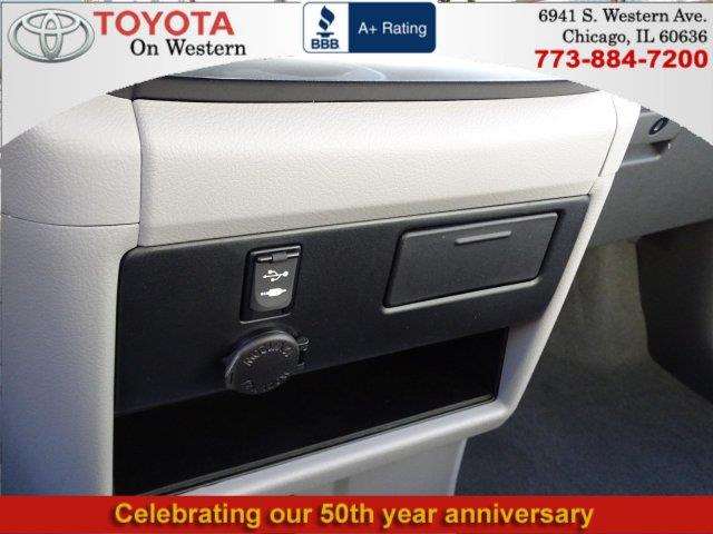 2017 Toyota Sienna LE